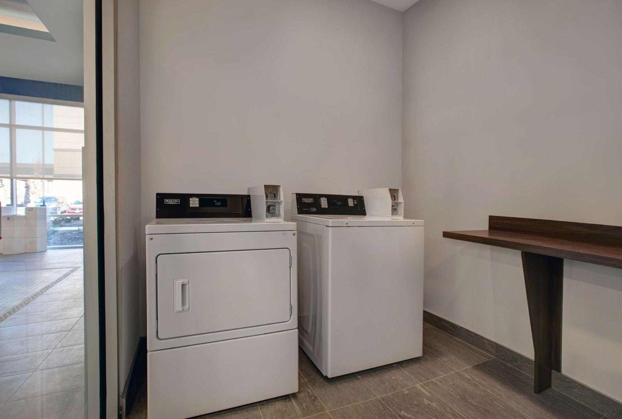 Hampton Inn & Suites By Hilton Waterloo St. Jacobs Εξωτερικό φωτογραφία